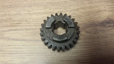 NOS NORTON COMMANDO & AMC GEARBOX LAYSHAFT 2ND GEAR PINION 24T 04-0019 04-0633