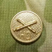 WW1 to 1930s US Army Artillery HQ Company Enlisted Man's Screw Back Collar Badge
