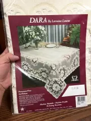 VINTAGE QUAKER LACE -DARA BY LORRAINE LINENS 16 X 54 IVORY RUNNER -NEW