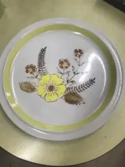 VINTAGE Trendsetters Japan Stoneware Plate - Yellow Flower - 27 cm