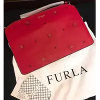 在飛比找蝦皮購物優惠-FURLA 拉鍊立體小花手拿包 (桃紅)