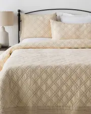Surya Kojo Texture Quilt Set