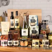 Maggie Beer's Best of South Australia Hamper with Sparkling Chardonnay