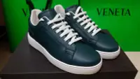 在飛比找Yahoo!奇摩拍賣優惠-Bottega veneta 休閒鞋 墨綠色 精品  BV 