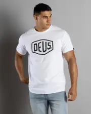 [Deus Ex Machina] Deus Ex Machina Men's Shield T-Shirt in White Size Small S White