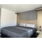 Bronco Motel