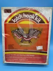 1977 Vintage EAGLE Half Circle Rug LATCH HOOK KIT 9927 NOS