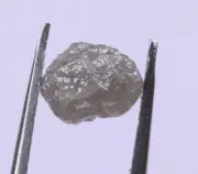 Natural Loose Diamond Rough Raw Shape White Color I3 Clarity 2.85Carat T70