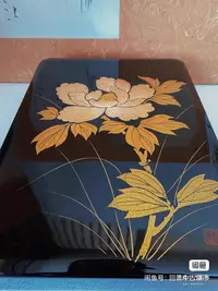 在飛比找Yahoo!奇摩拍賣優惠-日本中古漆器 黒塗手金蒔繪撒金牡丹大號文箱  文庫 全新原盒