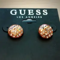 在飛比找蝦皮購物優惠-Guess logo玫瑰金鑽石大耳釘 簡單俐落 現貨手機實拍