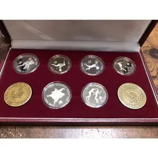 1988年韓國🇰🇷首爾奧運紀念精鑄版套幣（6枚紀念幣+2枚紀念章）
