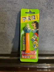 Pez Brainy Smurf, Mint on Euro Smurf Card- #2