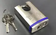 Yale Padlock With 2 Keys locksmith equipment