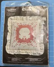 Charmin Chain stitching Chrysanthemum Pillow 14x14" #35-15 Ann Benson