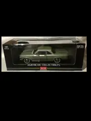 1963 Chevrolet Corvair GREEN 1:18 SunStar 1483