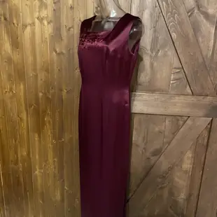 蔡孟夏  暗紅色洋裝禮服改良式旗袍