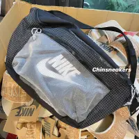 在飛比找蝦皮購物優惠-☆CHIN代購☆NIKE TECH 黑色 格紋 反光 大腰包