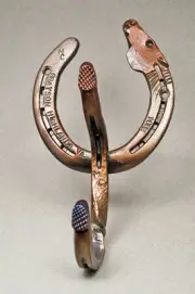 CUSTOM HORSE SHOE DOUBLE COAT HALTER BRIDLE HOOK - HORSE HEAD -PERSONALIZED