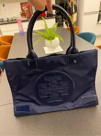 在飛比找Yahoo!奇摩拍賣優惠-TORY BURCH Ella tote 托特包 手提肩背女