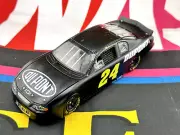 Jeff Gordon #24 DuPont / Test Car 2002 Monte Carlo 1:24 Elite