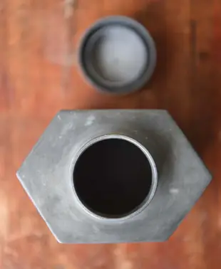 清代乾茂號造特色茶葉罐——清。全品。高9長9.8寬6.6厘米8600