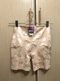 在飛比找Yahoo!奇摩拍賣優惠-曼黛瑪璉 魔幻美型 重機能束褲 P3303