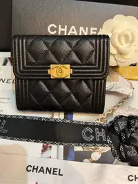 在飛比找Yahoo!奇摩拍賣優惠-❤️已出❤️香奈兒 Chanel boy三摺 短夾 零錢包