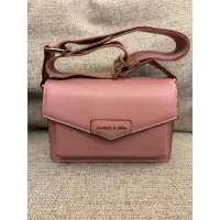 在飛比找蝦皮購物優惠-小CK《Charles&Keith》Tiaret 信封劍橋包