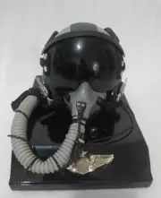 HGU 55 MINI HELMET PILOT+OXYGEN MASK+DISPLAY.SCALA 1:50