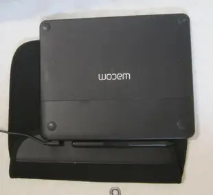 Wacom Intuos Art CTH-490 藝術創意觸控繪圖板(含原廠感壓筆)