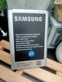 在飛比找Yahoo!奇摩拍賣優惠-全新 Samsung Galaxy Note3 Neo N7