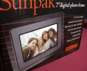 Sunpak 7 inch Automatic Digital Photo Frame . Bright LCD screen. NEW !