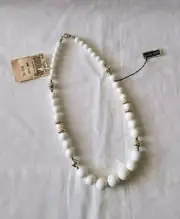 NOS Vtg 18" White Lucite Graduated Beaded Necklace Gold Tone Spacers UV Glows
