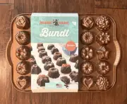 NEW Nordic Ware Bundt Non-stick Teacake Candies Pan 2.5c Hearts Flowers 30 Cakes