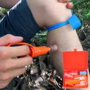 Outdoor Emergency Venom Extractor Pump First Aid Safety Snake Bite Tool Kit