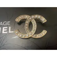 在飛比找蝦皮購物優惠-Chanel 香奈兒 大款 珍珠水鑽胸針