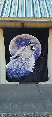 WOLF HOWLING AT THE MOON QUEEN SIZE BLANKET BEDSPREAD