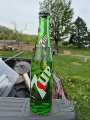 Vintage 7 up Bottle de la Familia PEPSI-COLA International