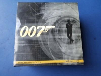 JAMES BOND 40TH ANNIVERSAR GOLD CORGI BOXED SET WITH THE ASTON MARTIN DB5 AND VA