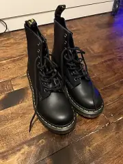 Dr. Martens Women's 1460 W Nappa Leather Combat Boot Size 7 ***Brand New***