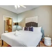 West Campus Apartment For 8 With Loft Bedroom And Spectacular Location