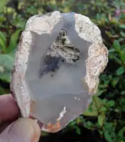 CHALCEDONY IN RHYOLITE SLAB ABSORBS NEGATIVE ENERGY 82 X 59 X 15 MM 90 G
