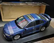 Biante 1:18 Holden HSV VX Clubsport R8 15th Anniversary Blue RARE Model Car
