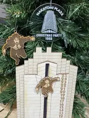 Hans Gruber Falling off Nakatomi Plaza Advent Calendar INCLUDES 2x 3” ORNAMENTS
