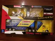 NEWRAY SUZUKI RM-Z450 RICKY CARMICHAEL Motocross Hauler Set