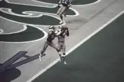 Super Bowl XV, Oakland Raiders Cliff Branch in action, making touc - Old Photo