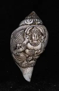 在飛比找Yahoo!奇摩拍賣優惠-印度白海螺 天然左旋法螺 尼泊爾傳統精工雕刻做舊工藝 佛家左