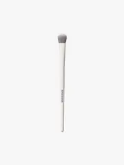 M131 Rounded Paddle Concealer Brush