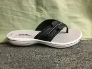 New Women’s Clarks Cloudsteppers Brinkley Jazz Flip Flops in Black size 5