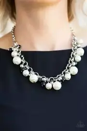 PAPARAZZI THE UPSTATER BLACK PEARL SILVER NECKLACE